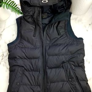 Oakley vest w/hood